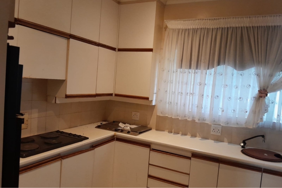 4 Bedroom Property for Sale in Odendaalsrus Free State
